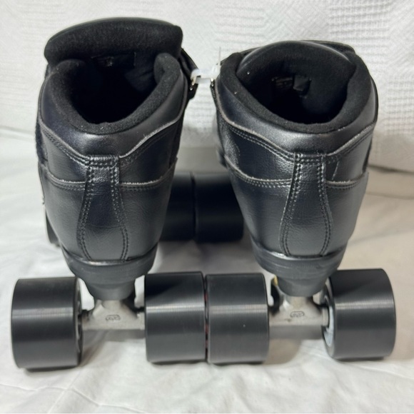 Riedell R3 Cayman Roller Skates Quad Skate for Indoor/Outdoor Black 9 Adult New - Picture 3 of 8
